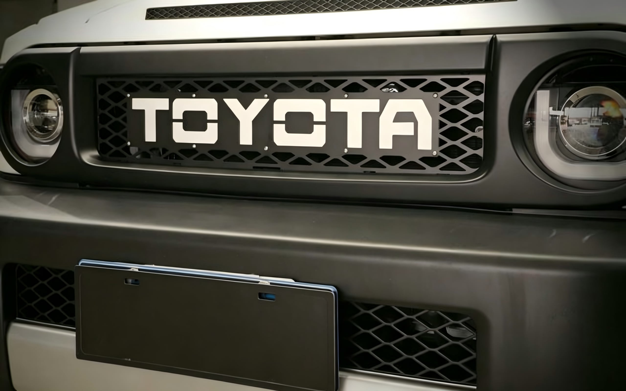 Toyota FJ Cruiser Front Grille — Protection & Armor